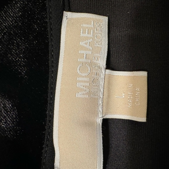 Michael Kors Black Velvet accent with Batwing short sleeves size Large- EUC - Picture 7 of 12